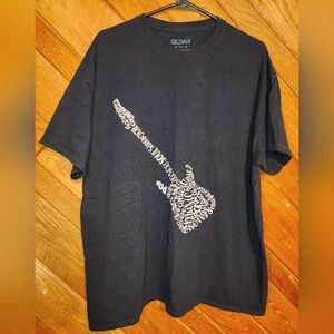 Gildan black and white guitar music styles extra large cotton tshirt
